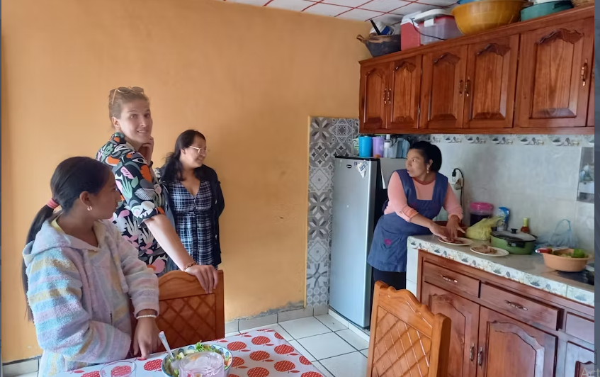 Dinner Experience With a Local Family in Playa del Carmen - Image 3